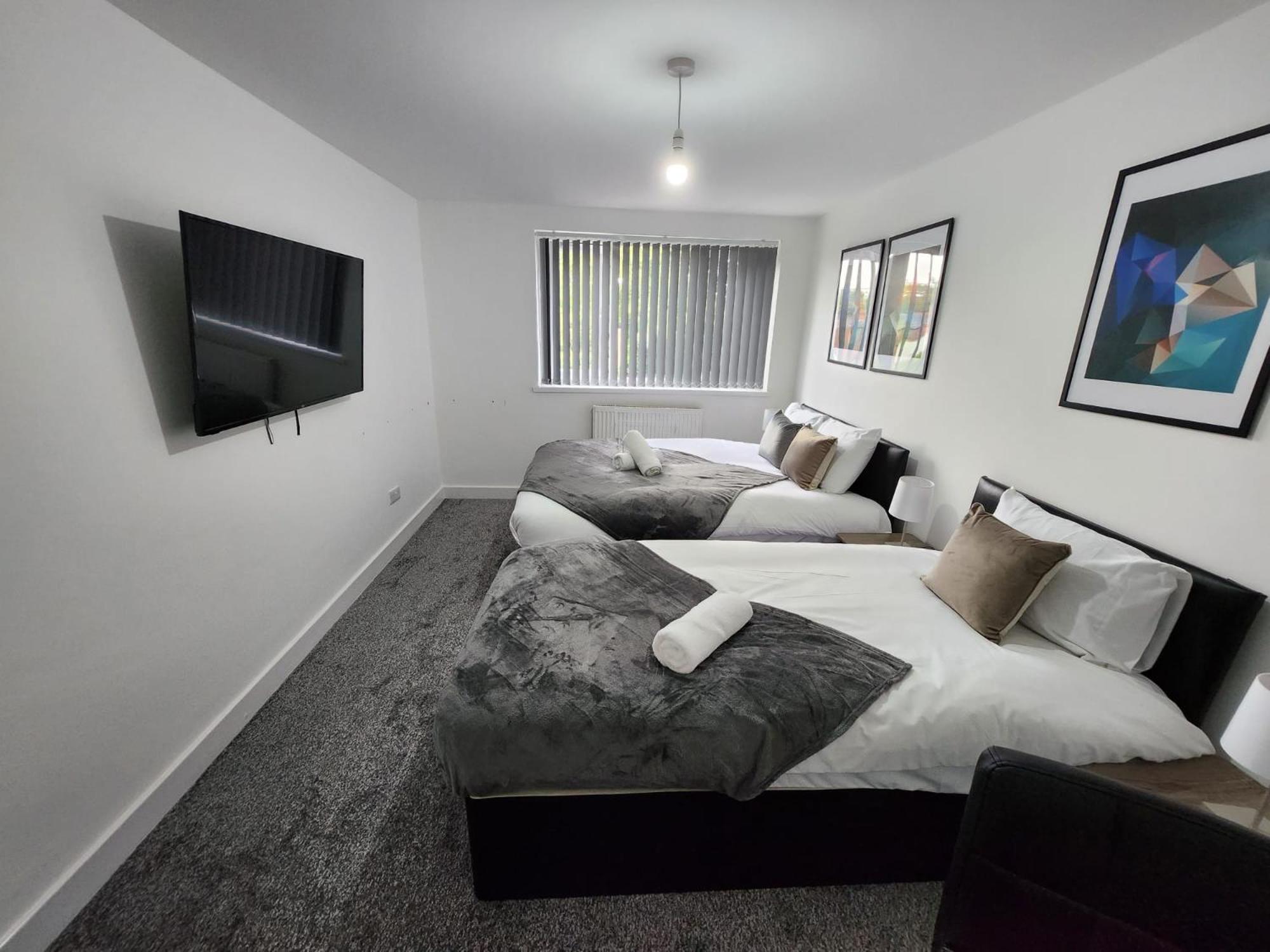 4 Bedroom 2 Bathroom Shared House - Near Bhx And Nec Birmingham Exterior photo